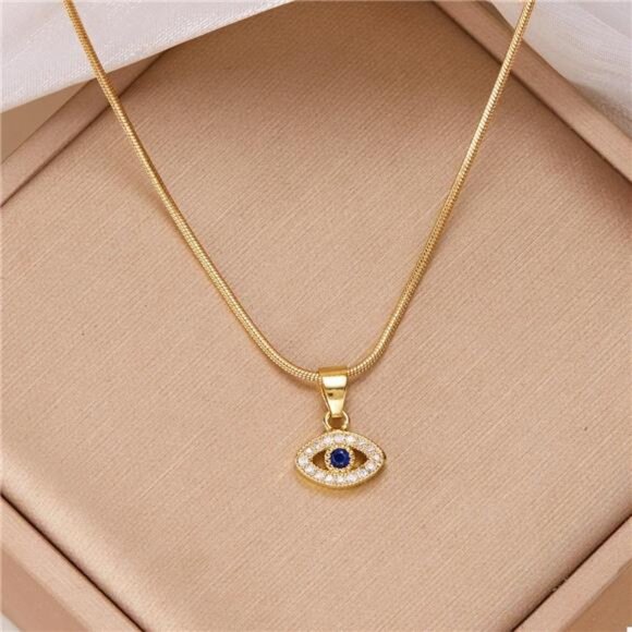 18K Gold-Plated Necklace with Rhinestone Pendant - Picture 2 of 4